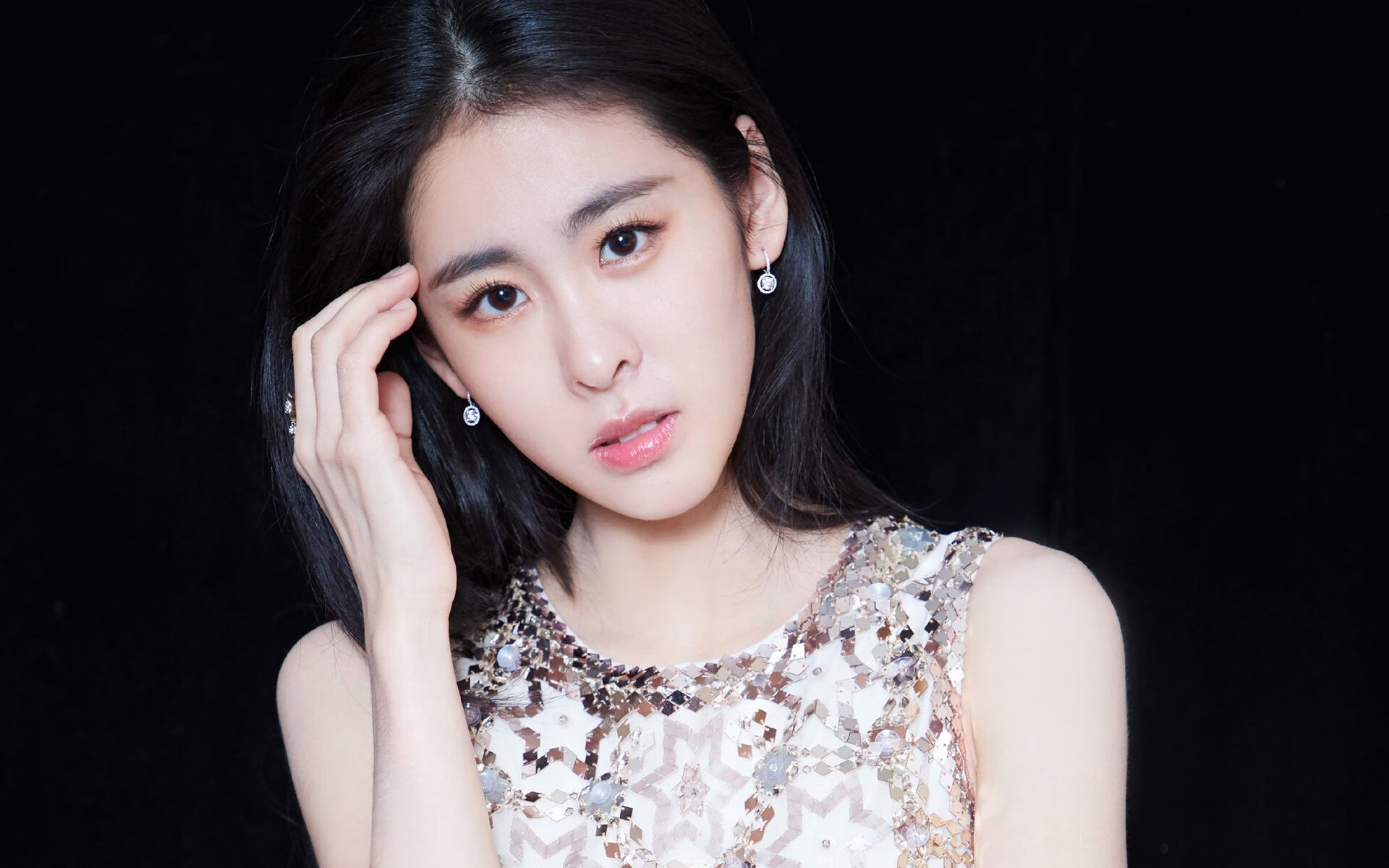 日本马术协会与兽医合作,开展马匹疾病预防与治疗研究。,日本马术比赛怪异